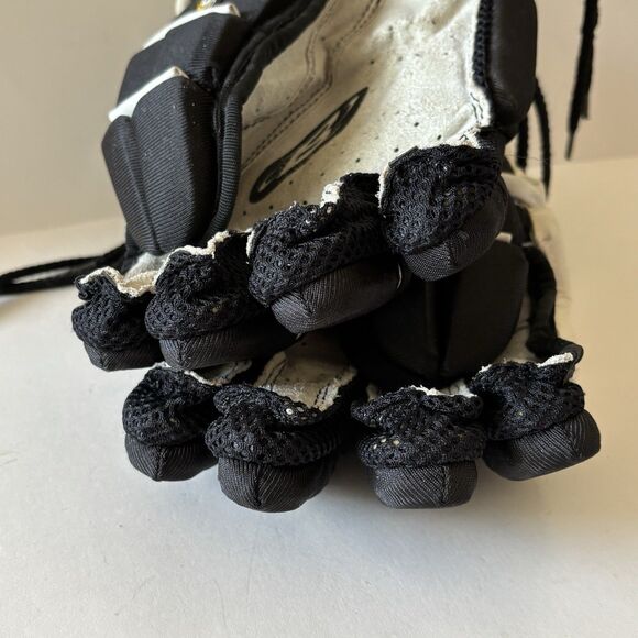 BRINE Lacrosse Gear Set Adult Shoulder Pads LSP9C3 and Gloves L33 - Picture 11 of 11